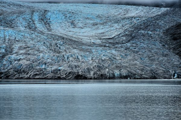 Reid Glacier in Glacier Bay in Alaska - Encircle Photos