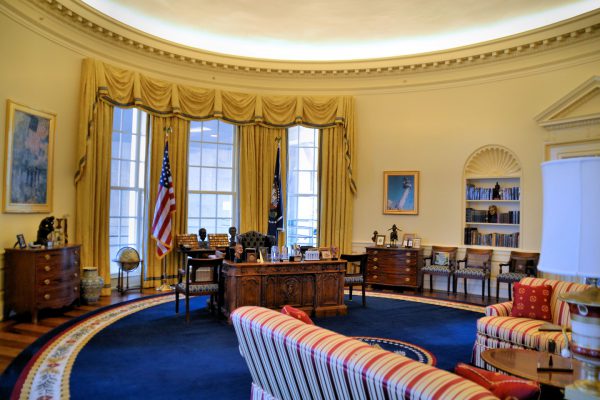 Oval Office at William Clinton Presidential Library in Little Rock, Arkansas - Encircle Photos