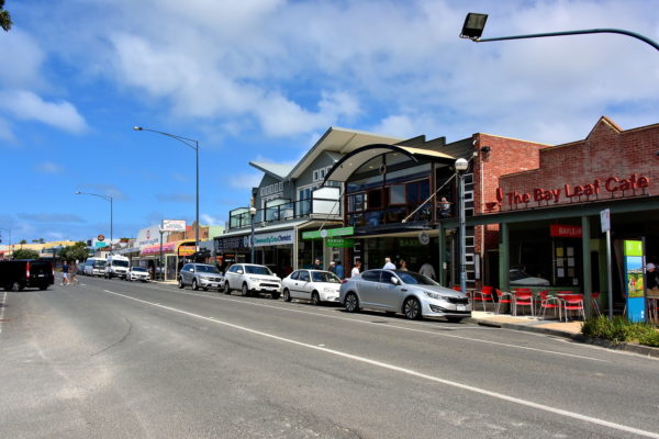 Storefronts in Apollo Bay on Great Ocean Road, Australia - Encircle Photos