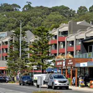 Retailers in Lorne on Great Ocean Road, Australia - Encircle Photos