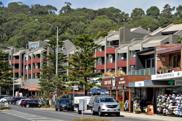 Retailers in Lorne on Great Ocean Road, Australia - Encircle Photos