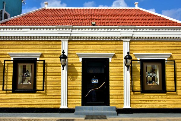Kaya Grandi Shopping District in Kralendijk, Bonaire - Encircle Photos