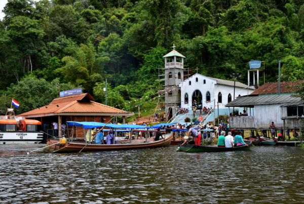 Tender into Boca da Valeria, Brazil - Encircle Photos