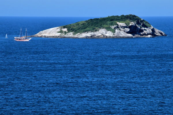 Branca Island in Búzios, Brazil - Encircle Photos