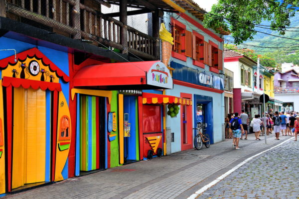 Walking Tour of Ilhabela, Brazil - Encircle Photos