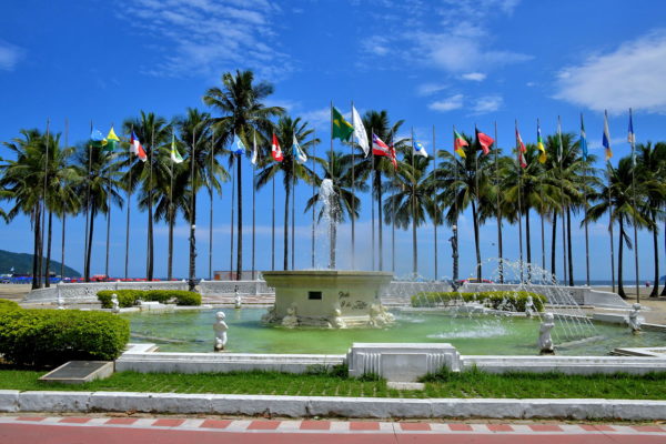 Fountain at Bandeiras Sqaure in Santos, Brazil - Encircle Photos