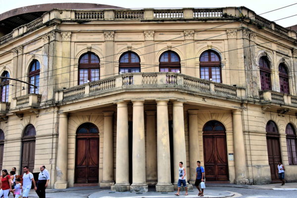 Coliseum Theater in Santos, Brazil - Encircle Photos