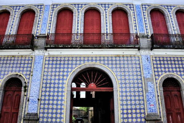 Tiled Frontier House in Santos, Brazil - Encircle Photos