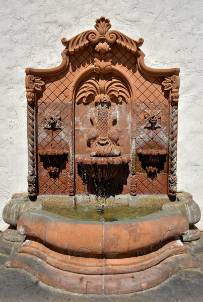 Wall Fountain in La Quinta, California - Encircle Photos