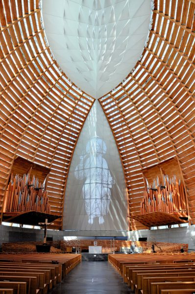 Cathedral of Christ the Light Altar in Oakland, California - Encircle Photos