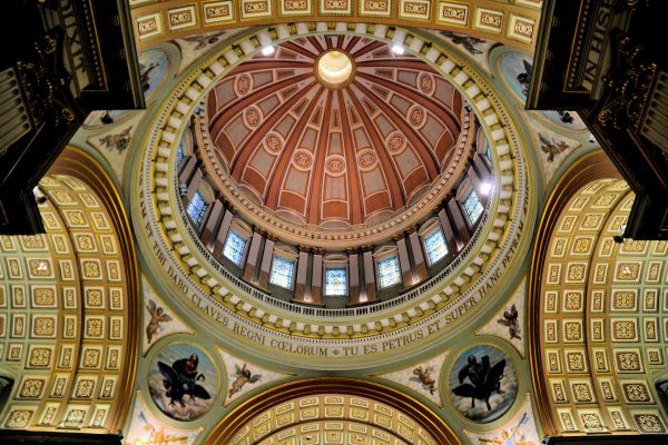 Dome Ceiling in Mary, Queen of the World Cathedral in Montreal, Canada - Encircle Photos