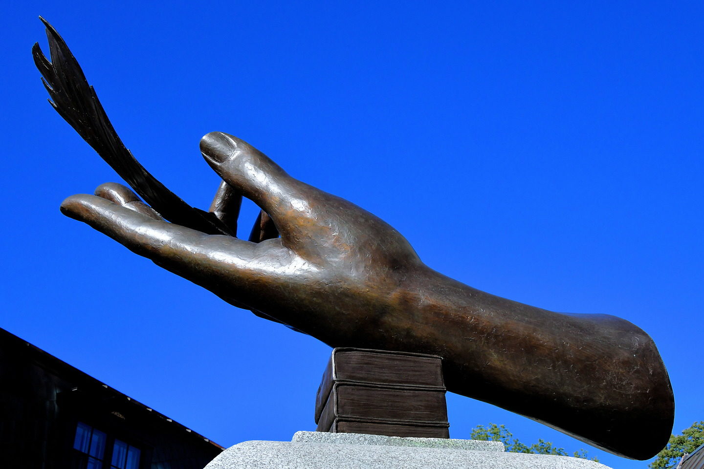 Monument to Religious Teaching Communities in Old Québec City, Canada - Encircle Photos