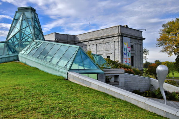 Central Pavilion of Fine Arts Museum in Québec City, Canada - Encircle Photos