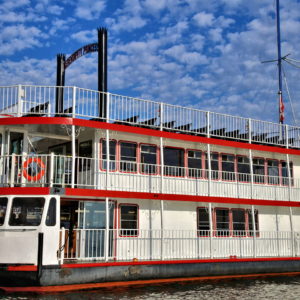 Sightseeing Cruises along Harbourfront in Toronto, Canada - Encircle Photos
