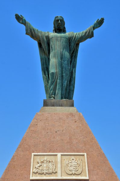 Cristo de la Paz Statue in Arica, Chile - Encircle Photos