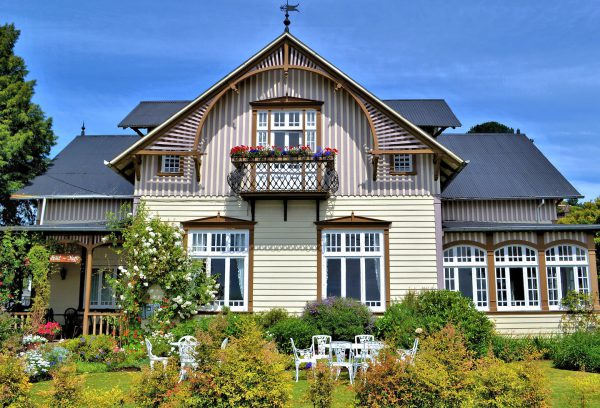 Hotel Kaffee Bauernhaus in Frutillar, Chile - Encircle Photos