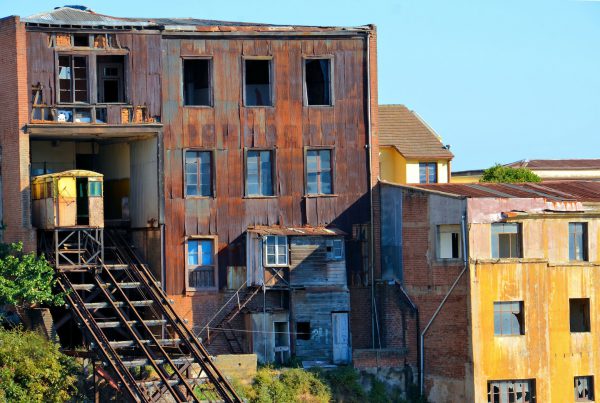 Ascensor Villaseca in Valparaíso, Chile - Encircle Photos
