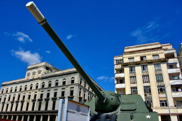 Castro’s SAU-100 Tank in Havana, Cuba - Encircle Photos