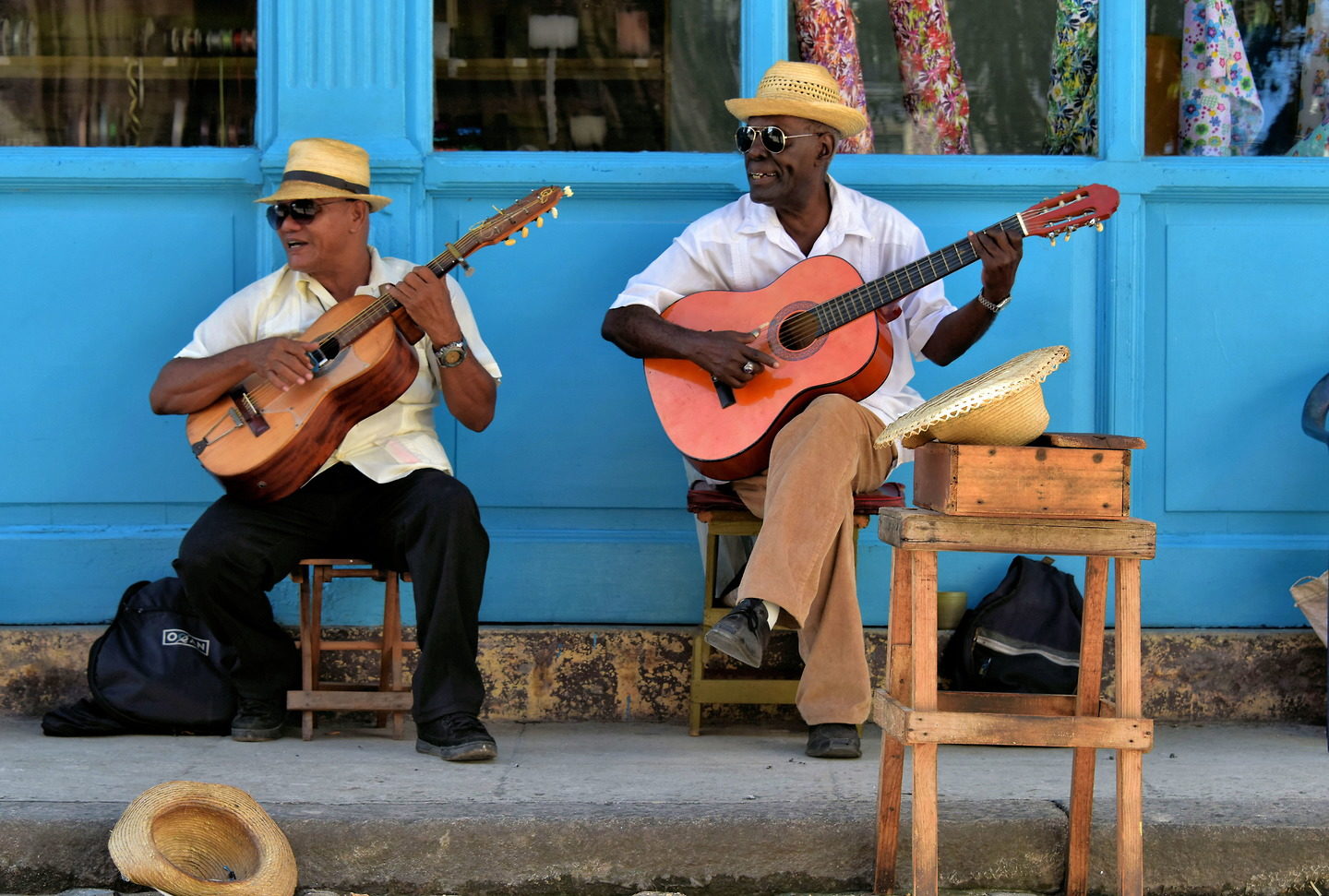 Street Performers in Havana, Cuba - Encircle Photos