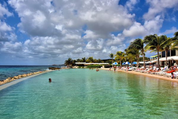 Papagayo Beach Infinity Pool near Willemstad, Curaçao - Encircle Photos