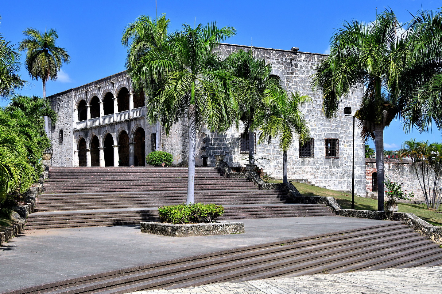Chapter 23: Alcázar de Colón in Santo Domingo, Dominican Republic - Encircle Photos