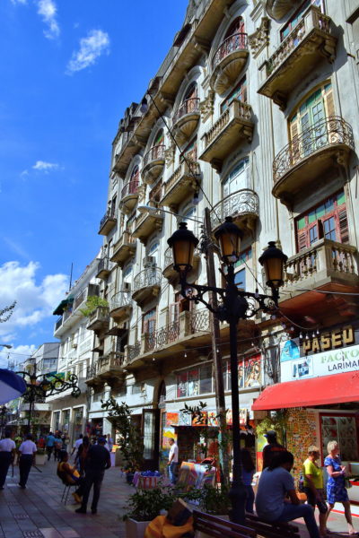 Calle El Conde in Santo Domingo, Dominican Republic - Encircle Photos