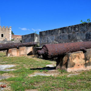 Bulwark and Cannons at Ozama Fortress in Santo Domingo, Dominican Republic - Encircle Photos