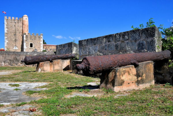 Bulwark and Cannons at Ozama Fortress in Santo Domingo, Dominican Republic - Encircle Photos