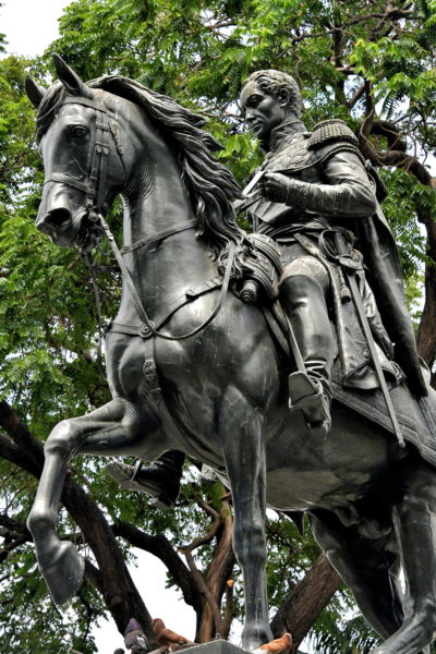 Simón Bolívar Monument at Seminario Park in Guayaquil, Ecuador - Encircle Photos
