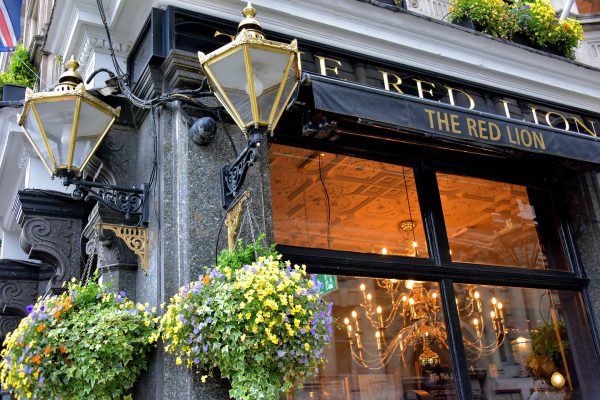 The Red Lion in London, England - Encircle Photos