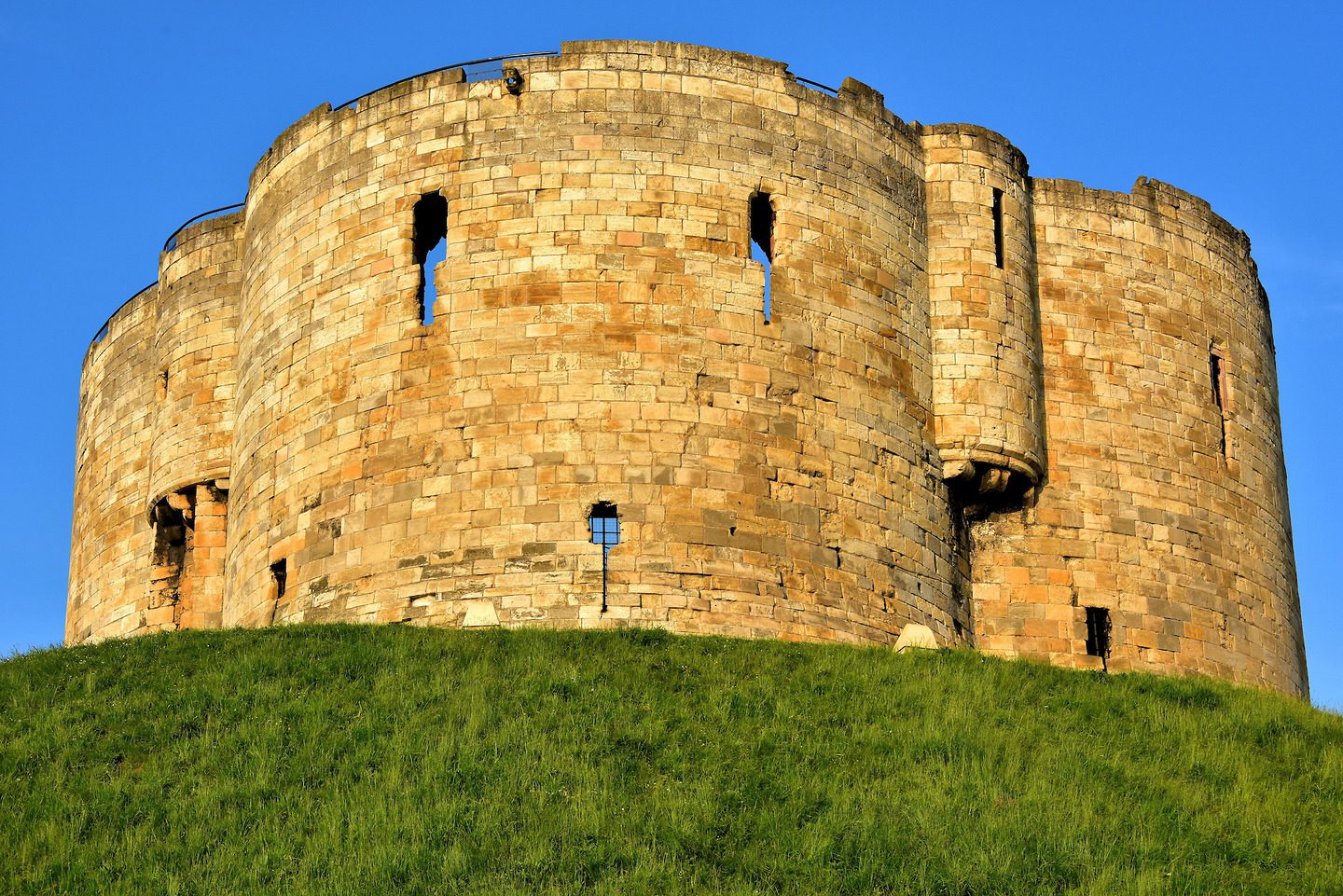 Clifford’s Tower in York, England - Encircle Photos