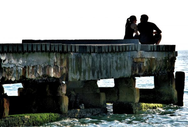 Young Couple in Love in Bradenton Beach, Florida - Encircle Photos