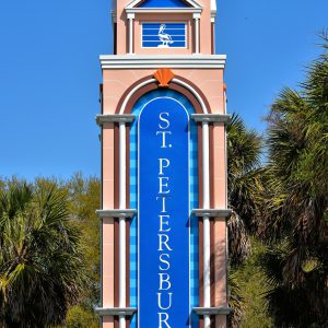 Welcome Sign on Interstate 275 in St. Petersburg, Florida - Encircle Photos