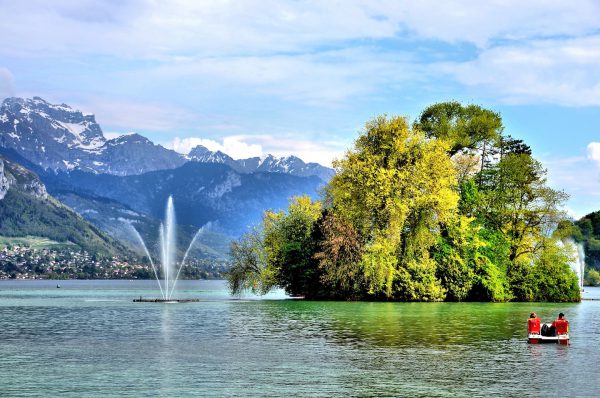 Iles des Cygnes in Lake Annecy in Annecy, France - Encircle Photos