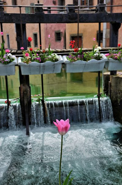 Sluice Gate on Thiou Canal in Annecy, France - Encircle Photos
