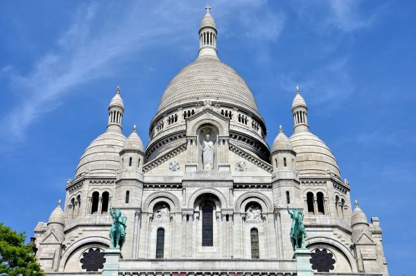 Basilique du Sacré-Cœur in Paris, France - Encircle Photos