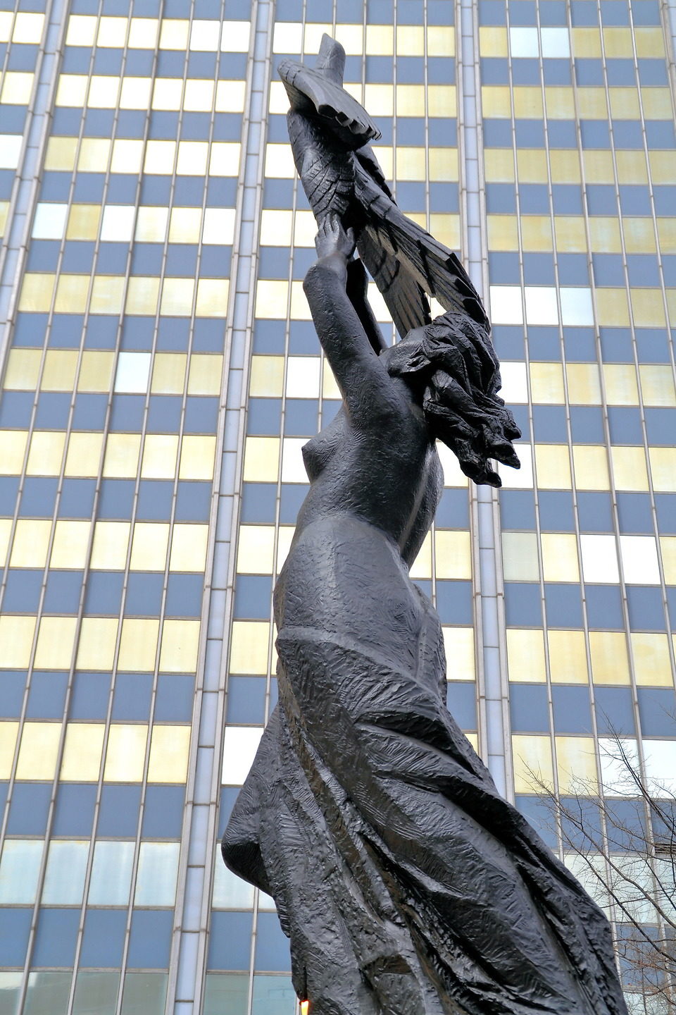The Phoenix Statue in Atlanta, Encircle Photos