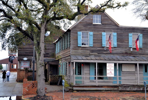Pirates’ House in Savannah, Georgia - Encircle Photos