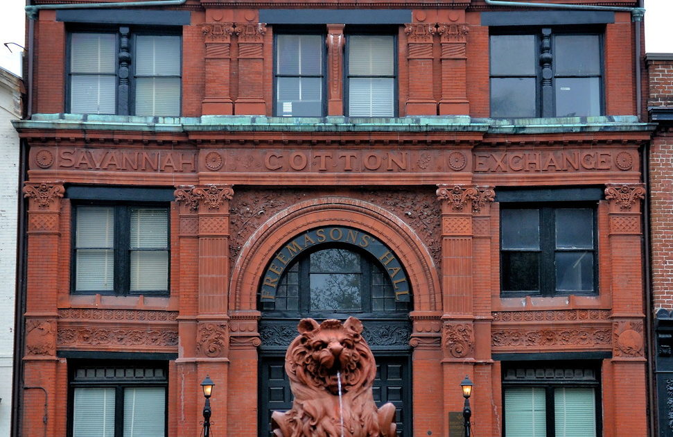 Savannah Cotton Exchange in Savannah, Encircle Photos
