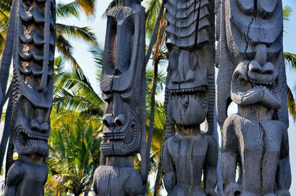 Row of Ki’i Carvings at Pu’uhonua Park near Hōnaunau, Island of Hawaii, Hawaii - Encircle Photos