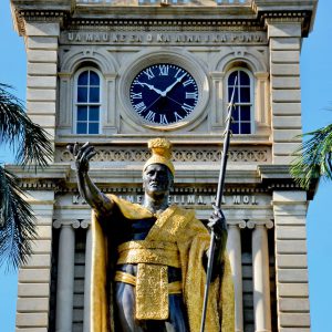 King Kamehameha Statue at Ali’iōlani Hale in Honolulu, O’ahu, Hawaii - Encircle Photos
