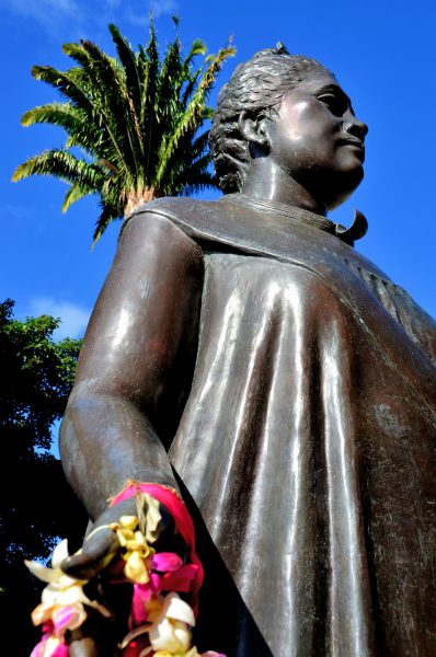 Queen Lili’uokalani Statue in Honolulu, O’ahu, Hawaii - Encircle Photos