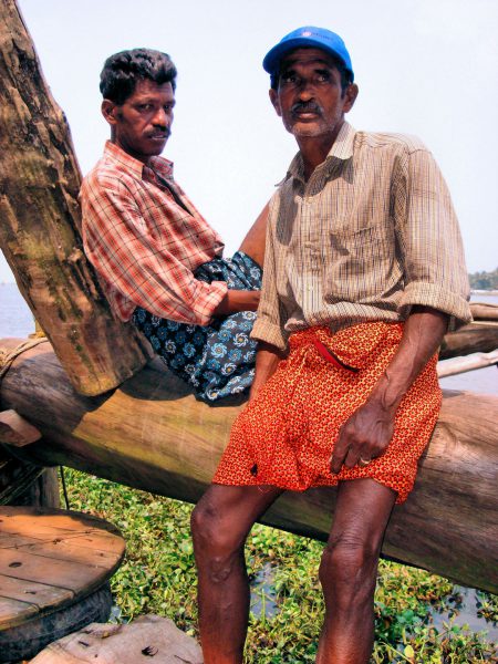 Chinese Fishing Net Cheena Vala Fisherman in Cochin, India - Encircle Photos