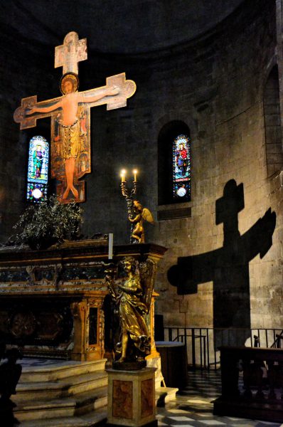 San Michele in Foro Cross and Silhouette in Lucca, Italy - Encircle Photos