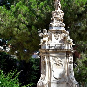 Immaculate Virgin Mary Statue in Messina, Italy - Encircle Photos