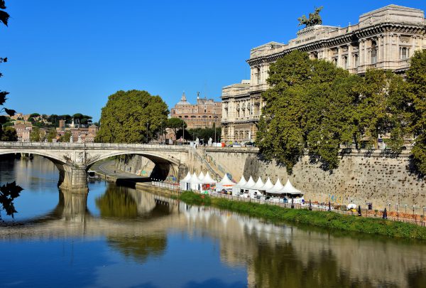 Ponte Umberto and Palace of Justice in Rome, Italy - Encircle Photos