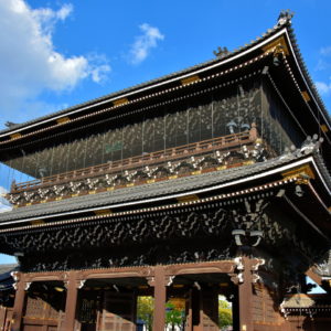 Founder’s Hall Gate at Higashi Honganji in Kyoto, Japan - Encircle Photos