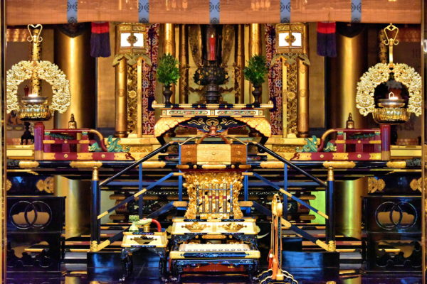 Amidado Altar at Nishi Honganji in Kyoto, Japan - Encircle Photos