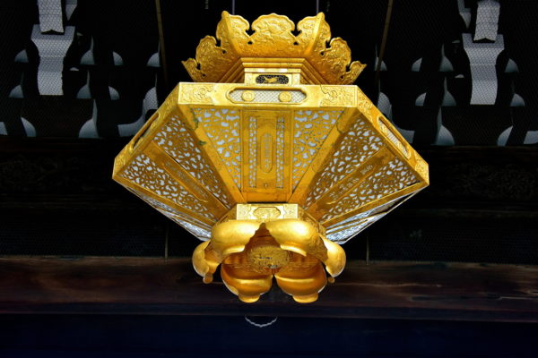 Goeido Gate Lantern at Nishi Honganji in Kyoto, Japan - Encircle Photos