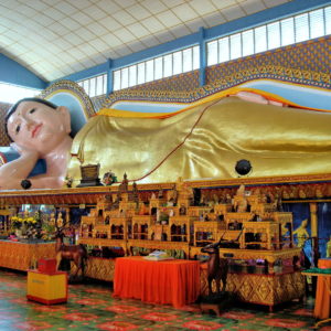 Reclining Buddha at Wat Chaiyamangkalaram in Pulau Tikus, Malaysia - Encircle Photos